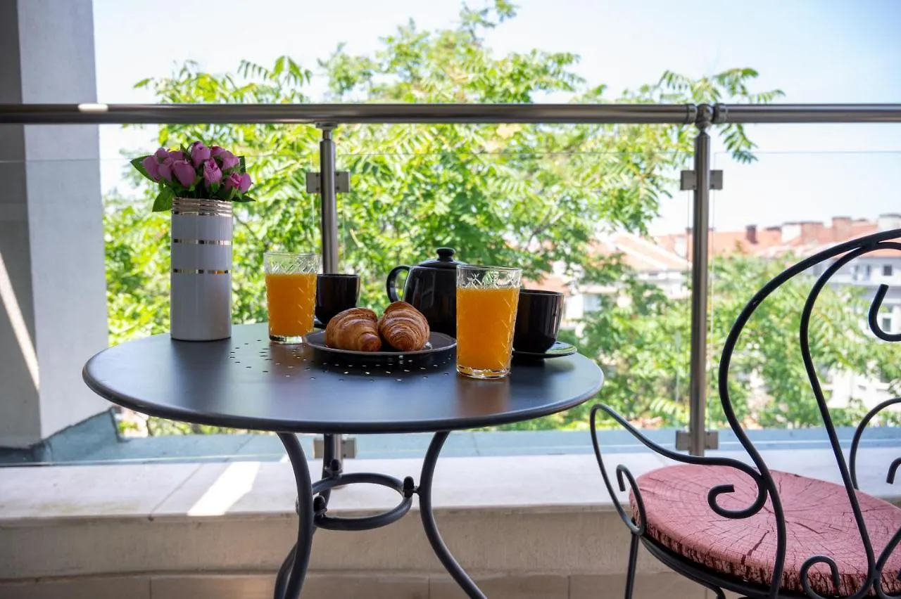Sunny Studio With A View In Top Center София Болгария