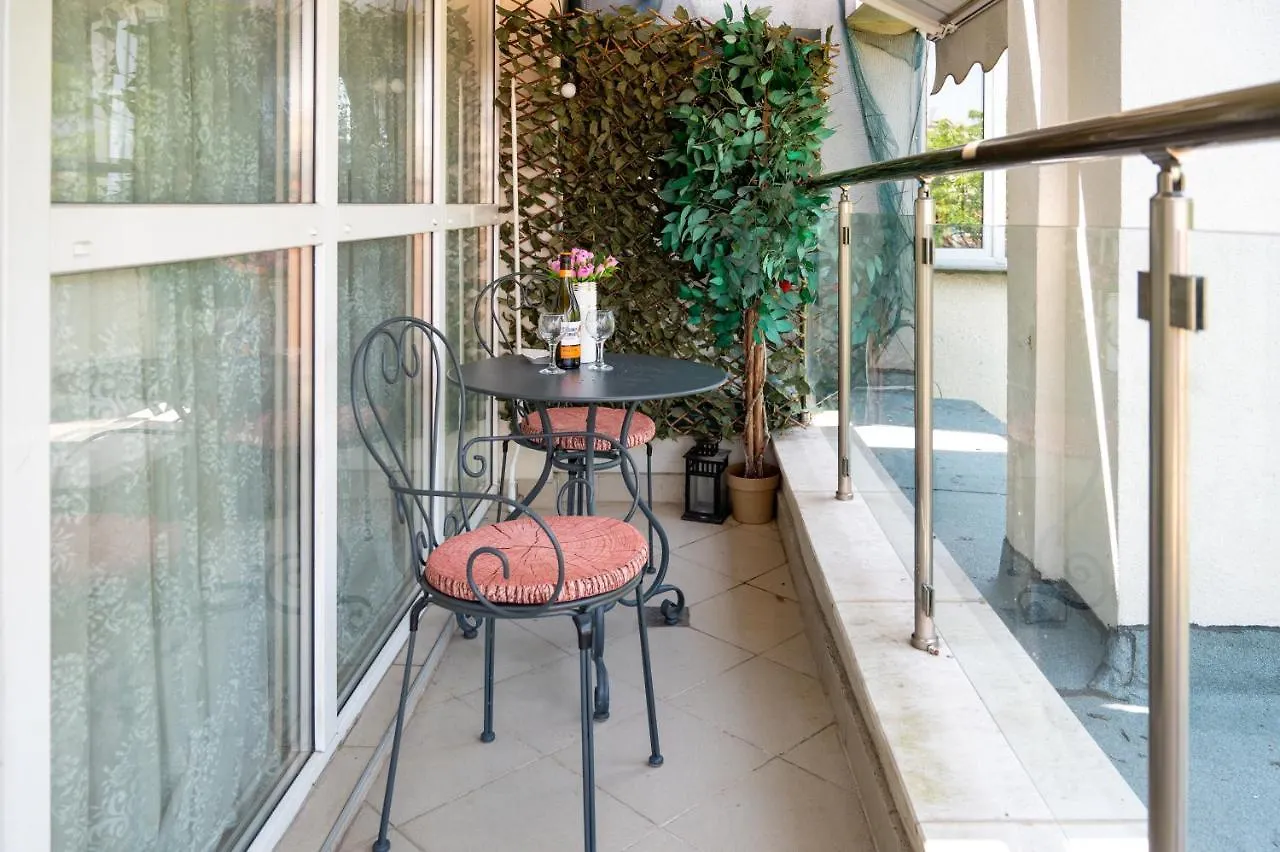 Sunny Studio With A View In Top Center София Апартаменты